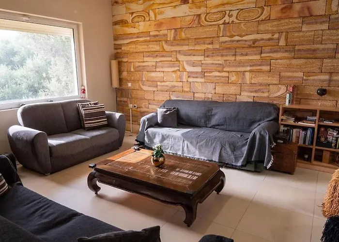 Angela Quiet, Modern House 펜션 칼라마타