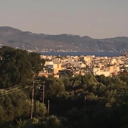 Angela Quiet, Modern House *