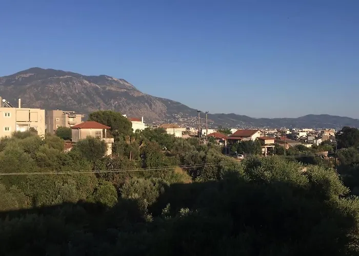 Angela Quiet, Modern House Kalamata