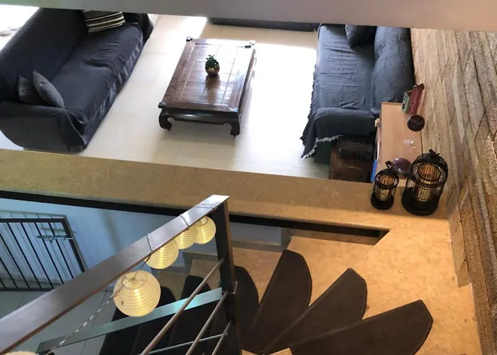 Angela Quiet, Modern House Casa de Férias