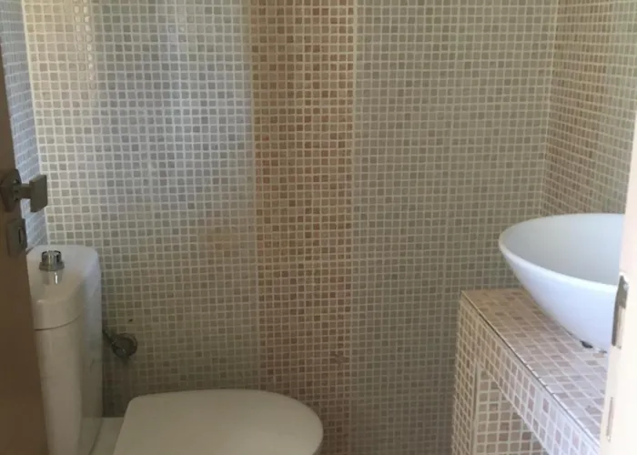 Angela Quiet, Modern House Calamata