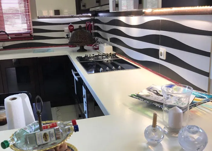 Angela Quiet, Modern House * Kalamata